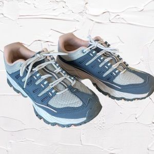 Women’s Avia Sneakers